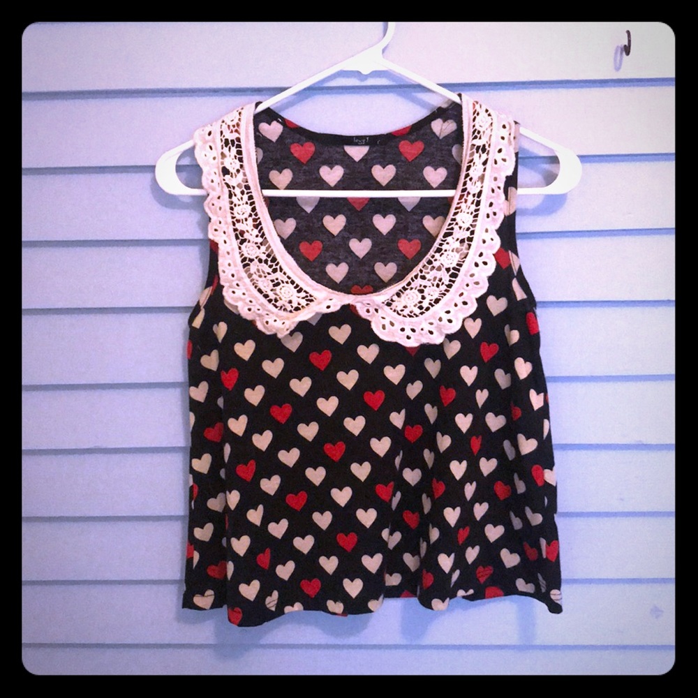 Love J lace collar heart print cropped tank